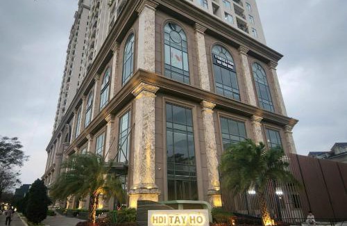 Ba Dinh Apartment | 3 Brs APT- Lake View - Free Laundry - Fast wifi