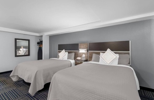Teaticket Hotel | 3 Budget-Friendly Rooms with Heated Indoor & Outdoor Pool + Free Breakfast