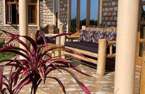 Masaka House | 3 Enjovu Cottage - Benanda Forest Resort
