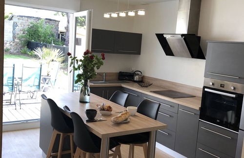 Plougrescant Cottage | 3 épis house in the center of Plougrescant less than 5 minutes from the sea