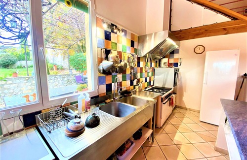 Villeneuve-de-Berg House | 3* group gîte, 15/19p, park, 110m2 reception room/semi-pro kitchen