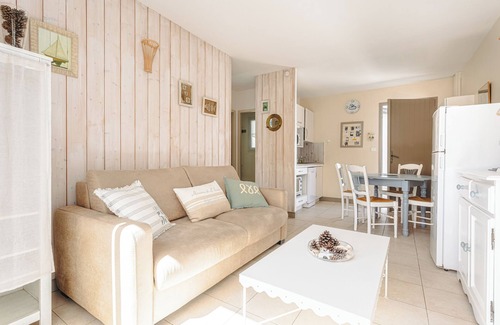 Le Bois-Plage-en-Re House | 3* House with heated pool, 400m from beach and market – Île de Ré