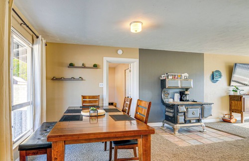 Page House | 3 Mi to Glen Canyon Dam: Home w/Fenced Yard