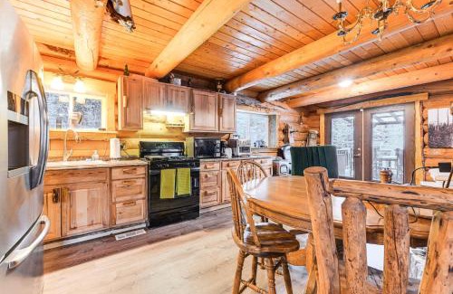 Sterling House | 3 Mi to Kenai River Secluded Sterling Cabin!
