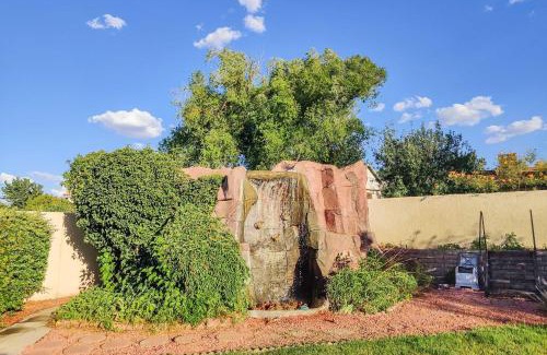 Page House | 3 Mi to Lake Powell Home with Patio and Waterfall