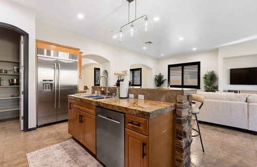 Palm Valley House | 3 Palms Oasis Exclusive Spacious Retreat With Private Pool & Spa