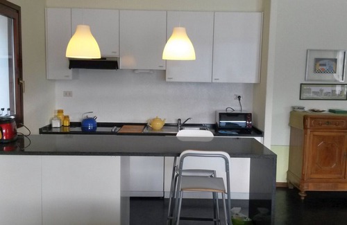 Porto Valtravaglia Apartment | 3-room apartment with sun terrace, balcony and 2 bathrooms directly on the beach