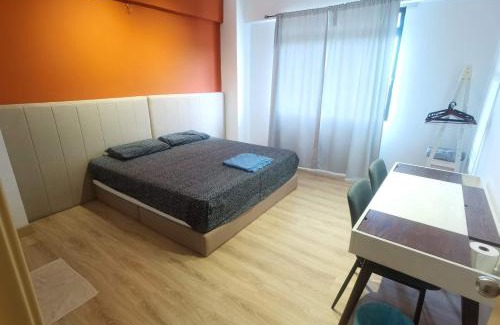 Bandar Tun Razak Apartment | 3 Rooms 10 pax VKA near LRT Axiata Bkt-Jalil IMU APU