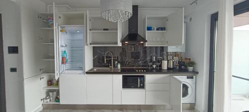Constanta Apartment | 3 Rooms Sunrise Marble Apart - Panoramic Seaview - Casa del Mar