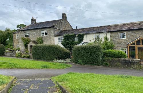 Darley House | 3 Stock Green