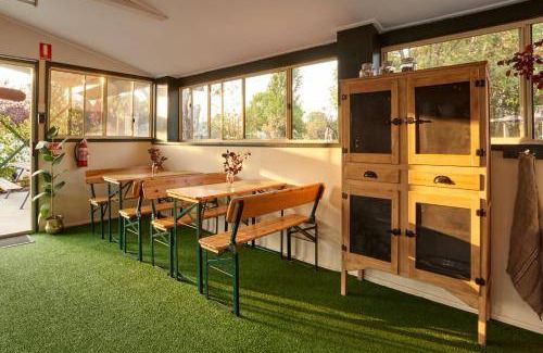 Tenterfield Cabin | 30 m² Lodge ∙ 2 bedrooms ∙ 5 guests