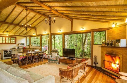 Campos do Jordao House | 300 m² House ∙ 4 bedrooms ∙ 11 guests