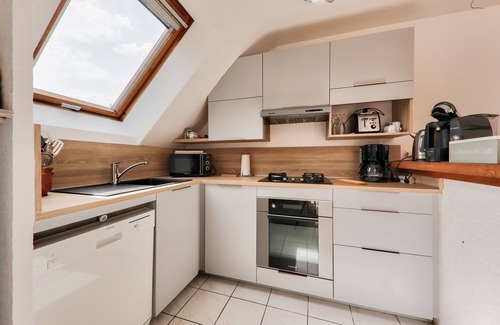 Penvins Ski Chalet | 300m from the beach, great house for 8