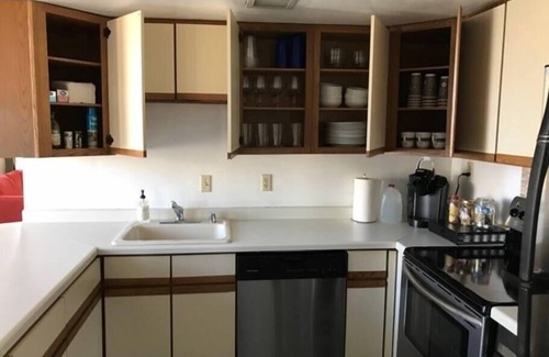 Westown Apartment | 301- Condo for 10 by Old World 3rd St/Fiserv Forum