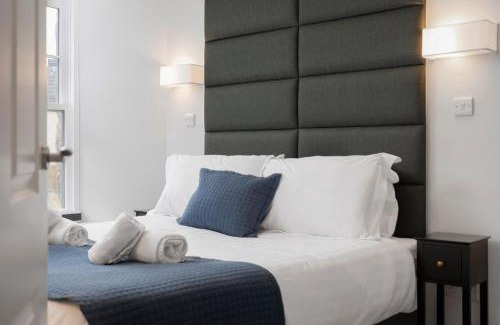 Dunfermline Apartment | 314 Reids Corner - by StayDunfermline