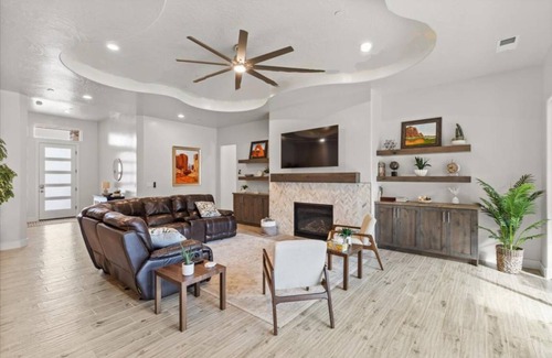 Hurricane House | 317 m² House ∙ 5 bedrooms ∙ 26 guests