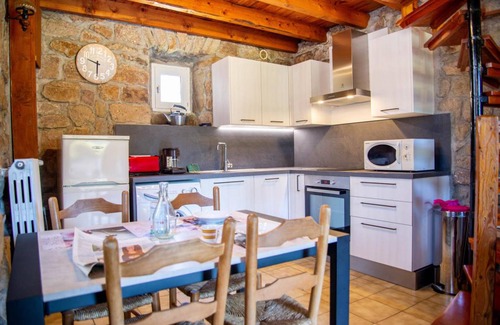 Saint-Frezal-d'Albuges House | 33 m² Gîte ∙ 1 bedroom ∙ 4 guests