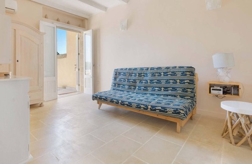 Andrano House | 3327 Dimora Cavalieri by BarbarHouse