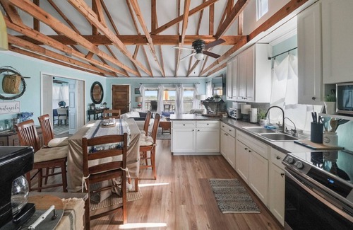 Matagorda House | 334 Beach Front Drive on Matagorda Beach