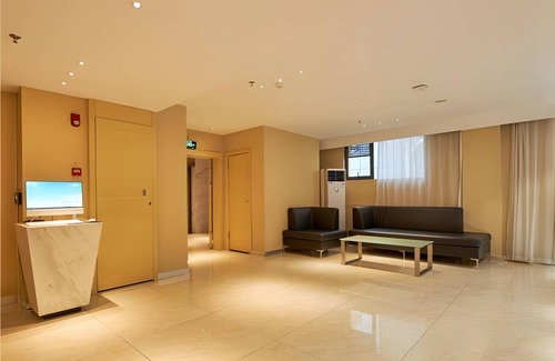 Yufeng District Hotel | 35 m² Hotel ∙ 2 bedrooms ∙ 5 guests