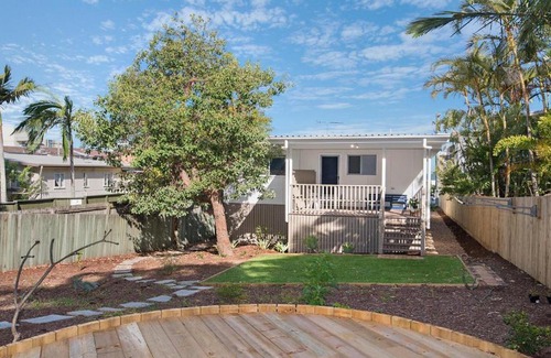 Kings Beach House | 35 Moreton Parade Kings Beach QLD