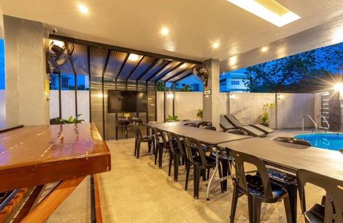 Calamba Villa | 350 m² Villa ∙ 6 bedrooms ∙ 30 guests