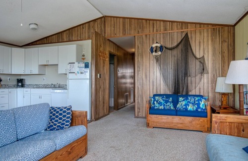 South Nags Head House | 352 - South Nags Head Rental - Spacious Rooms - Short Walk to the Beach!