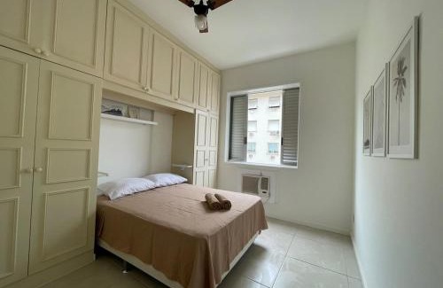 Copacabana Apartment | 360 Copa Barata Ribeiro By SUHCasa