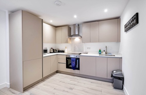 Camberley Apartment | 360 GU15 Aspen Court 01 - Modern 2 Bedrooms Apartment 01 Town Centre Camberley