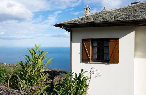 Tsagarada Villa | 365 m² Villa ∙ 5 bedrooms ∙ 10 guests
