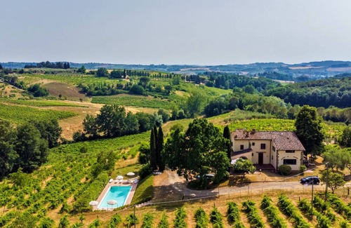 Scandicci Other | 370 m² Accommodation ∙ 6 bedrooms ∙ 16 guests