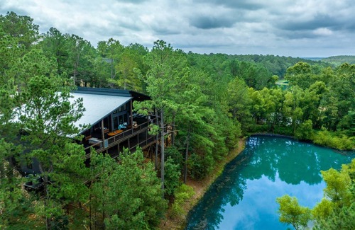 Broken Bow Cabin | 372 m² Cabin ∙ 5 bedrooms ∙ 24 guests