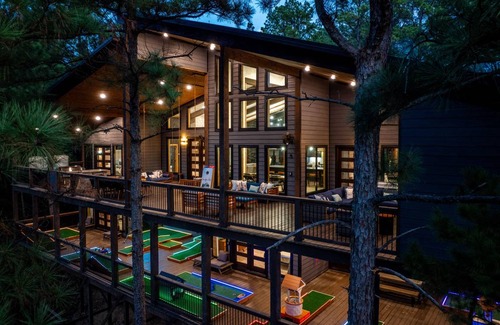Broken Bow Cabin | 372 m² Cabin ∙ 5 bedrooms ∙ 24 guests