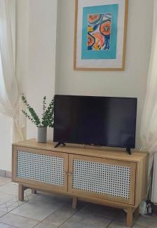 Katerini Apartment | 38th Street Apartment