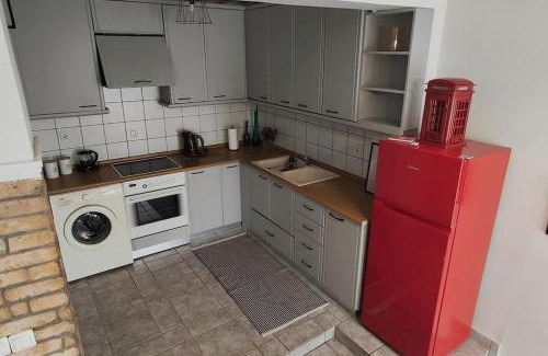 Katerini Apartment | 38th Street Apartment