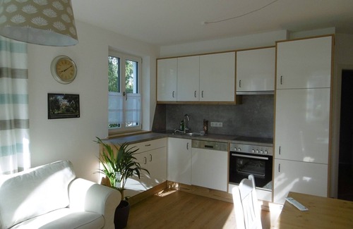 Regensburg Apartment | 39qm-große Ferienwohnung mit Blick in den Garten