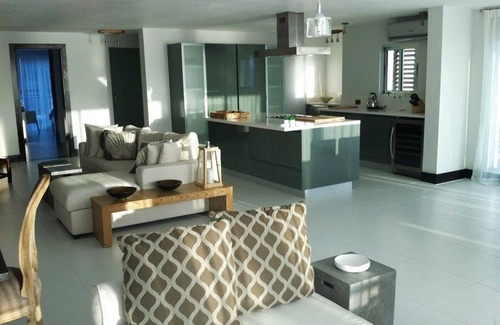 El Batey Apartment | 3BD luxury beachfront condo with gym, elevator, infinity pool. Reduced rate!