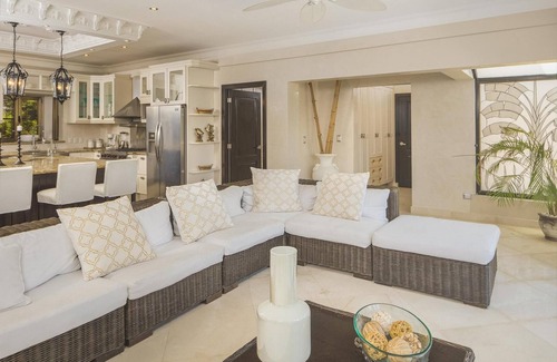 Sosua Apartment | 3BD top-floor family-friendly penthouse, large beachfront rooftop terrace&bar!