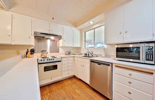 Crown Point House | 3BD with Pool & Hot Tub, AC, Parking, Pool Table, & Firepit!