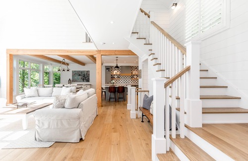 Lake of Bays Cottage | 3bdrm 3 bath lakehouse in Dwight. Faces south! All day sun! Unlimited Wifi!