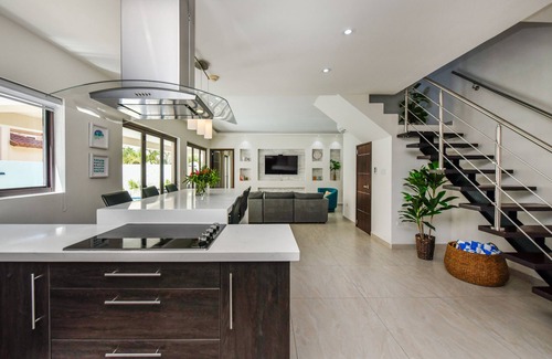 Gold Coast House | 3BR Luxury Villa with Private Pool at Gold Coast