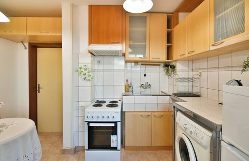 Varna Apartment | 3BR Vintage Sea Garden Spirit