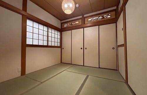 Minato House | 3LDK Entire house for rent 3 bedrooms, 2 toilets, and parking lot! Close to the station, USJ, and Expo!