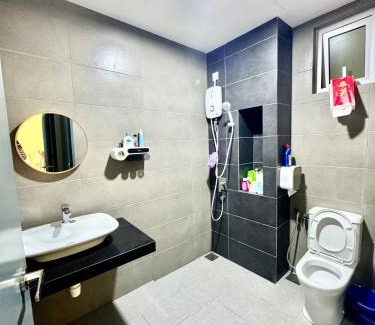 Kampung Segambut Dalam Apartment | 3Room 5 Pax stay in Mont Kiara