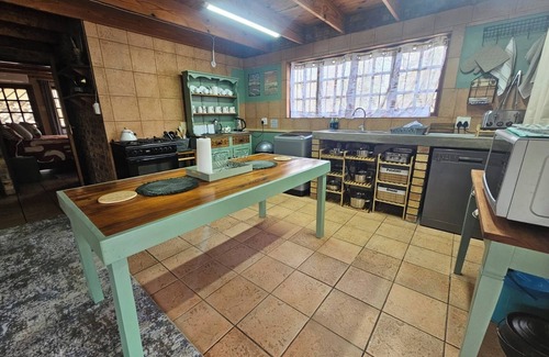 Marloth Park House | 4-bedroom, 4-bathroom house in Marloth Park with WiFi and AC. Enjoy your stay