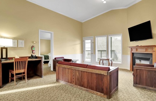 The Woods Cottage | 4 Bedroom/4Bath Cottage
