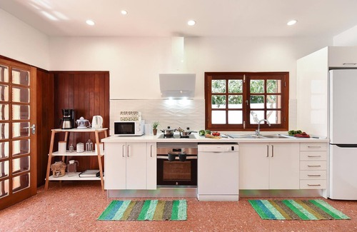 San Bartolome de Tirajana House | 4 bedroom accommodation in Cercado De Espino