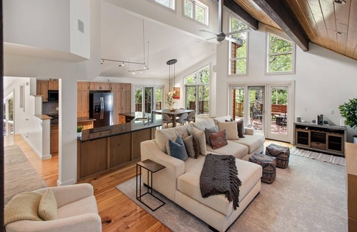 Aspen House | 4-bedroom Aspen Mountain Hideaway.