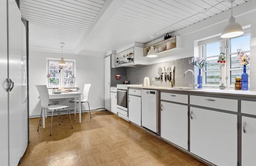 Grenaa House | 4 bedroom awesome home in Grenaa