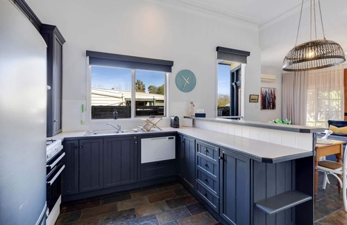 Bendigo House | 4-Bedroom Bliss On McCrae, Central Bendigo